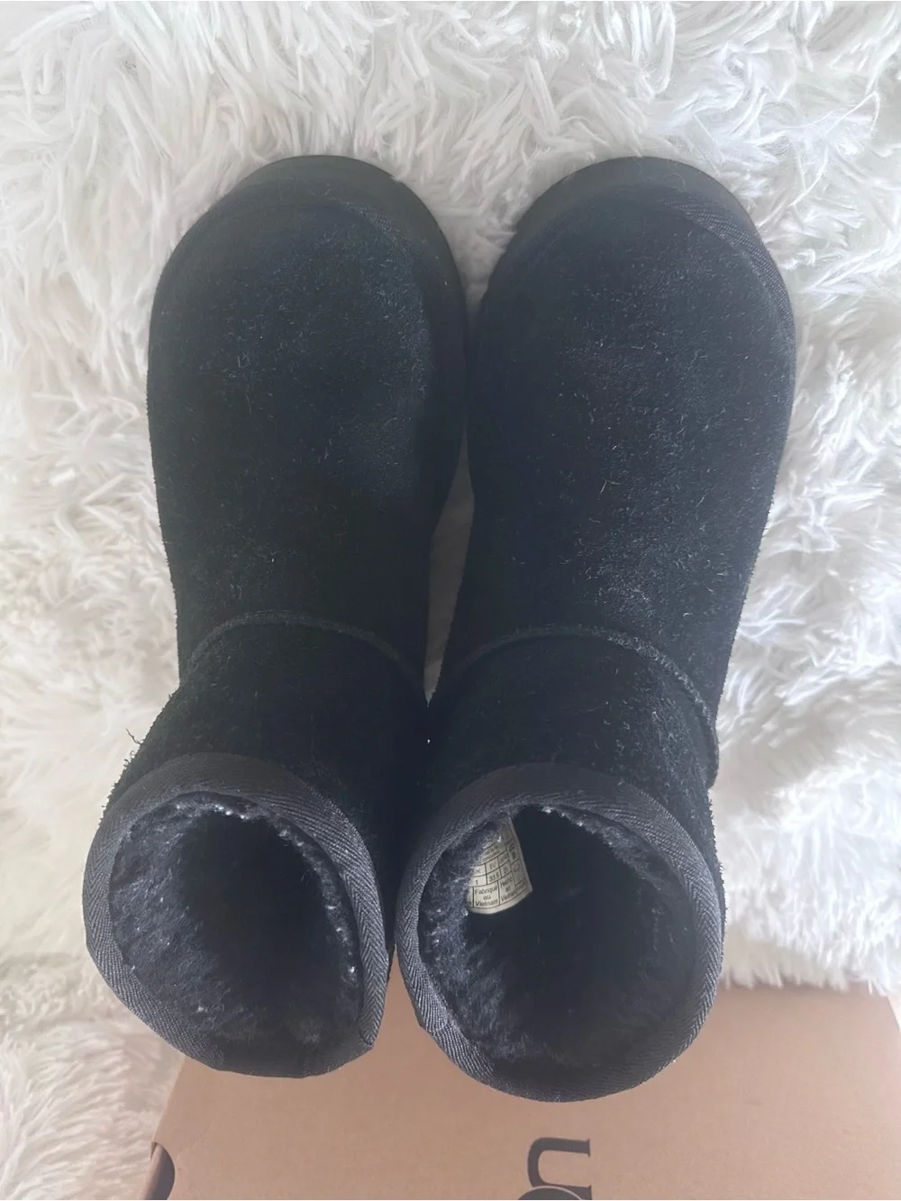 Used Girls Black UGG Kids Classic Short platform Boot size Y2